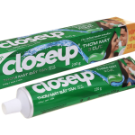 CLOSEUP Kem Đánh Răng Bạc Hà Thơm Mát 230g