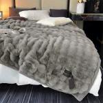 𝑪𝒉𝒂̆𝒏 𝑳𝒐̂𝒏𝒈 𝑯𝒐̂̀ 𝑳𝒚 - không bao giờ hết hot các Ch nhé