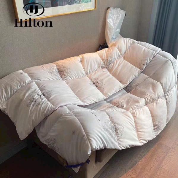 Chăn  hil.ton  chuyên dành cho các khách sạn 5 sao và resort