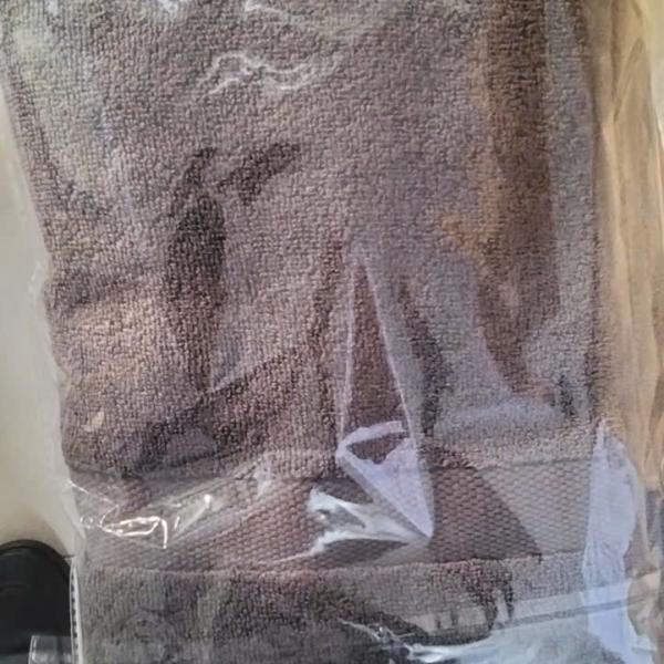 Khăn tắm cao cấp Vải bông. Kích thước 60 cm x120 cm.