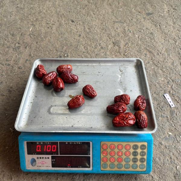 Táo da bò dđ size 12-15: hàng 9kg l2412: 8.85-8.95kg lõi :